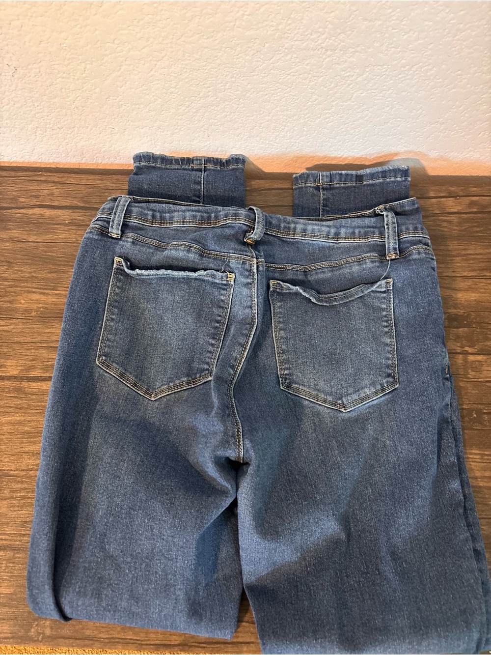 Must bundle Jeans size waist 30 - Picture 2 of 5